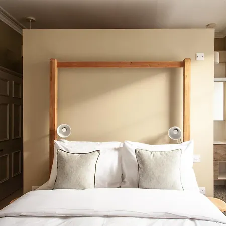 Lido Townhouse * Bristol