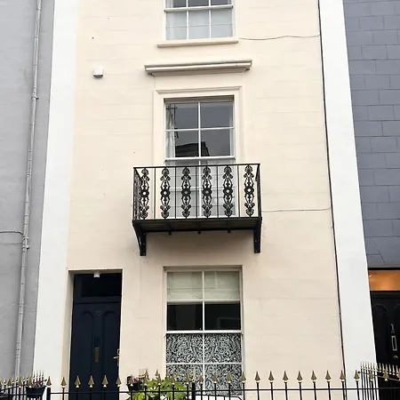 Lido Townhouse Hotel *